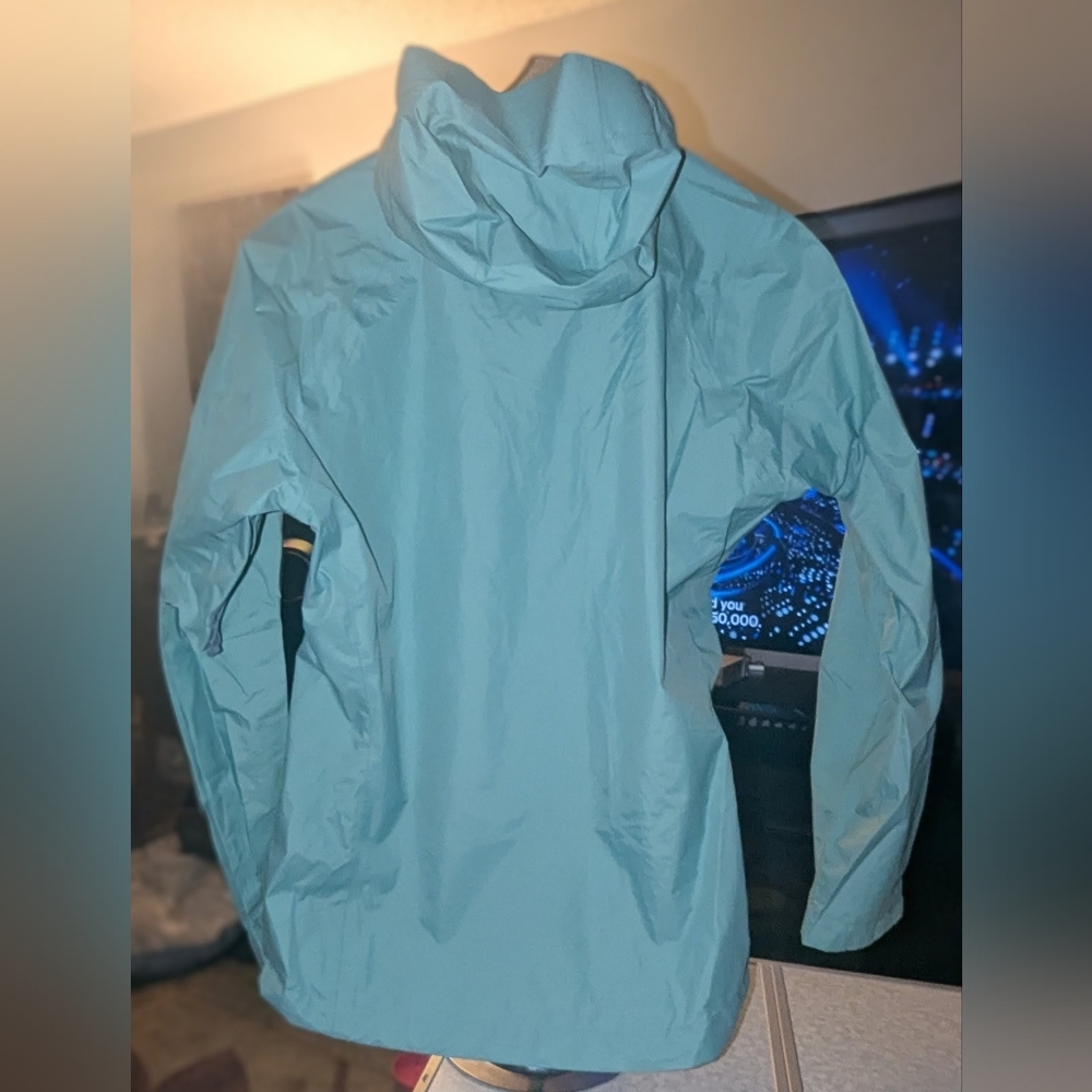 Patagonia Light Blue Jacket - Picture 2 of 3